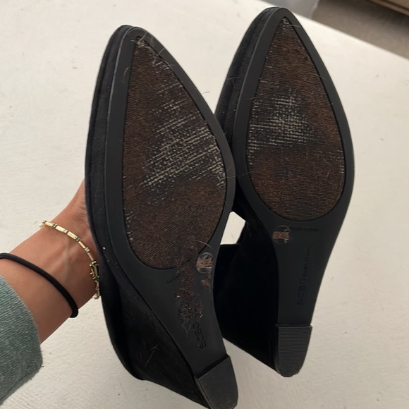 BCBG Wedges- 9.5 - Picture 3 of 3